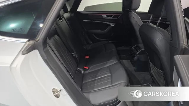 Audi A7 (4K) 2021 Белый из Кореи, фото 3