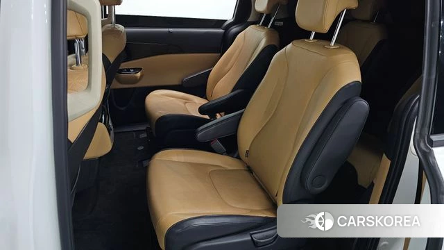 Kia Carnival 4th generation 2022 Белый из Кореи, фото 3