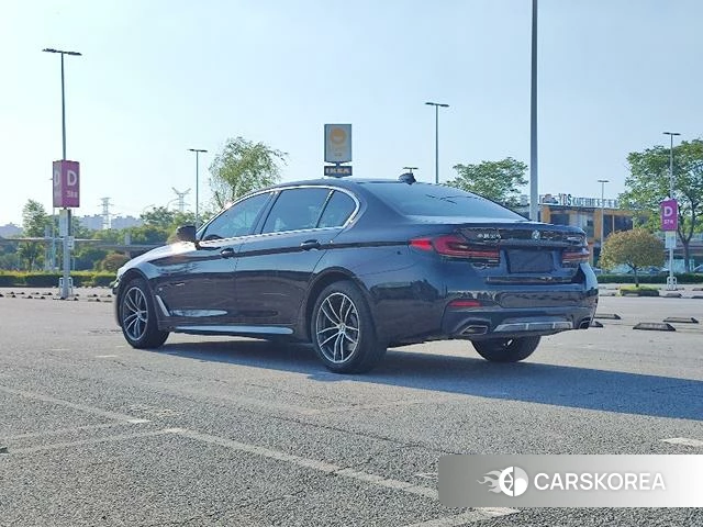 BMW 5 series 2023 Черный из Китая, фото 3