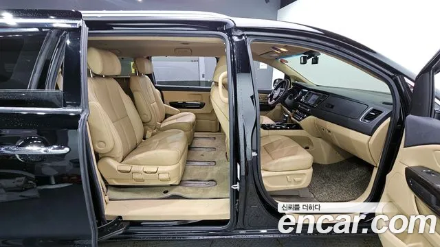 Kia The New Carnival 2019 Черный из Кореи, фото 3