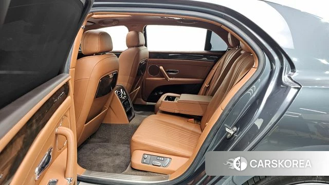 Bentley Flying Spur 2nd Generation 2018 Небесно-голубой из Кореи, фото 3