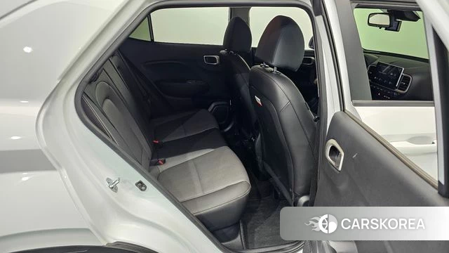 Hyundai Venue 2024 Белый из Кореи, фото 3