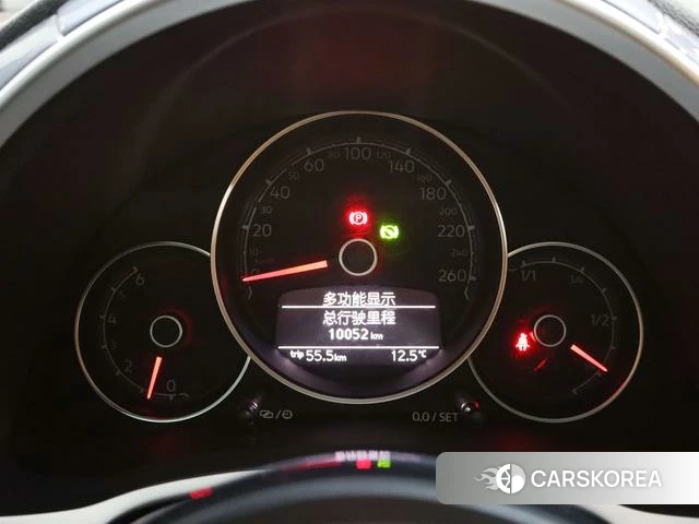 Volkswagen Beetle 2020 Темно-серый из Китая, фото 3