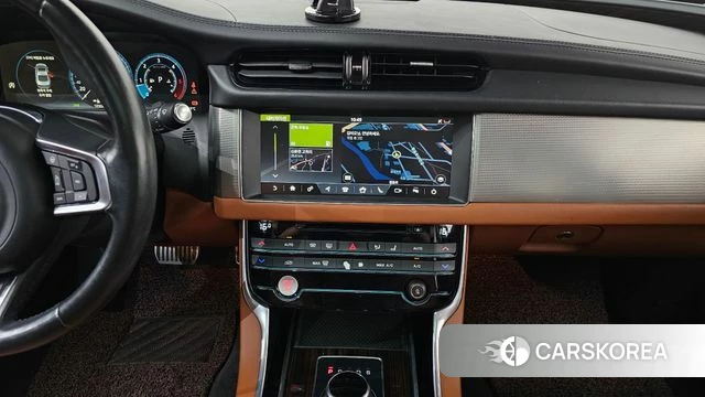 Jaguar XF (X260) 2018 Белый из Кореи, фото 3