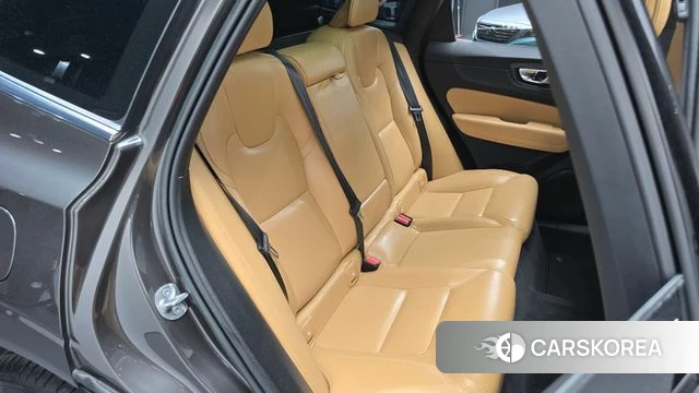 Volvo XC60 second Generation 2023 Серый из Кореи, фото 3