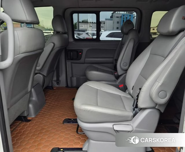 Hyundai The New Grand Starex 2019 Белый из Кореи, фото 3
