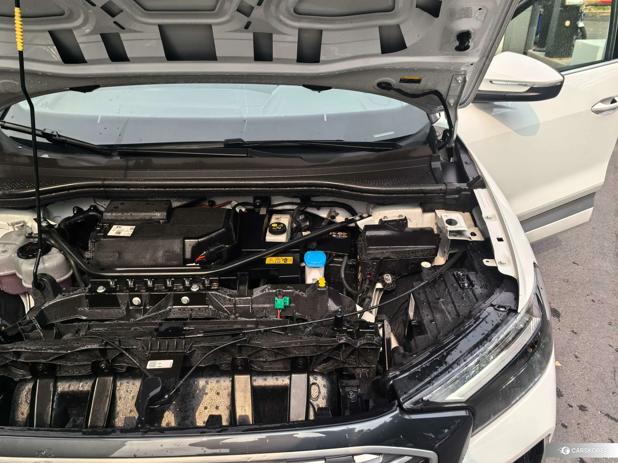 Audi Q4 2023 Белый из Китая, фото 3