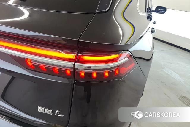 Geely Automobile Xingyue L 2023 Черный из Китая, фото 3