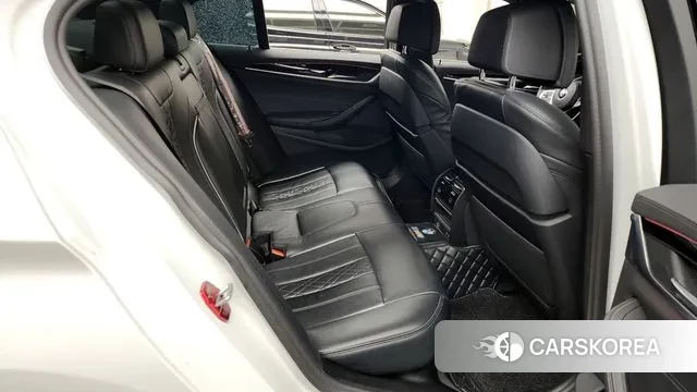 BMW 5 Series (G30) 2021 Белый из Кореи, фото 3