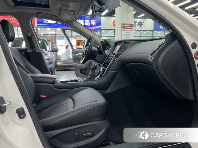 Infiniti Q50L 2020 Белый из Китая, фото 3