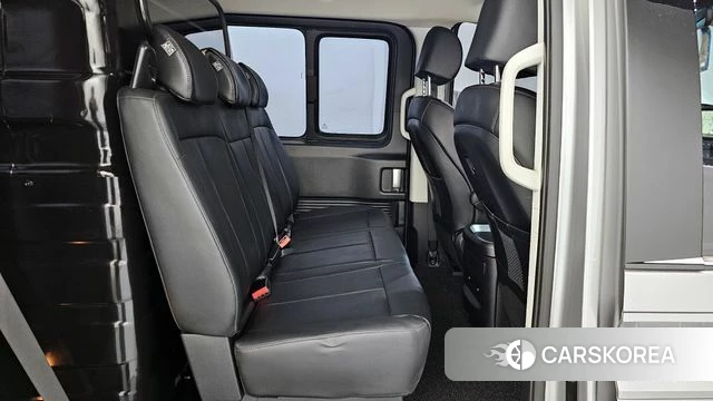 Hyundai Staria 2025 Серебряный из Кореи, фото 3