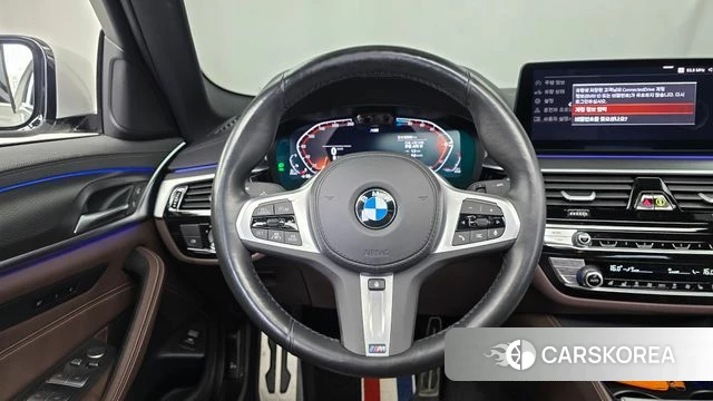 BMW 5 Series (G30) 2023 Белый из Кореи, фото 3