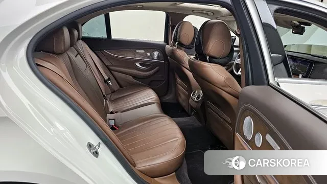 Mercedes-Benz E-Class W213 2018 Белый из Кореи, фото 3