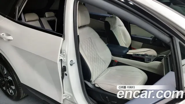 Kia Sportage 5th Generation 2023 Белый из Кореи, фото 3