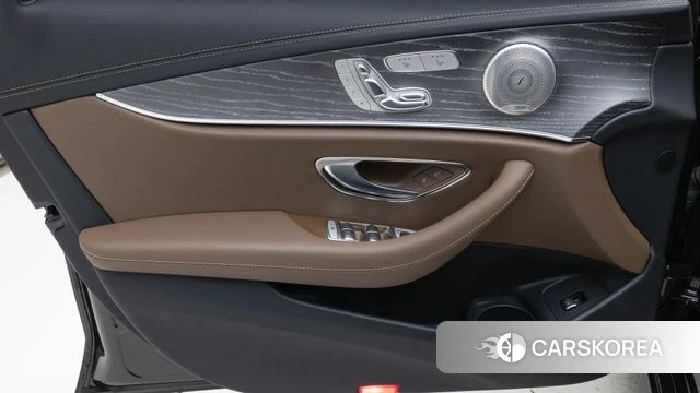 Mercedes-Benz E-Class W213 2022 Серый из Кореи, фото 3