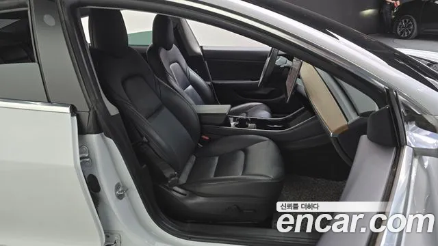 Tesla Model 3 2020 Белый из Кореи, фото 3