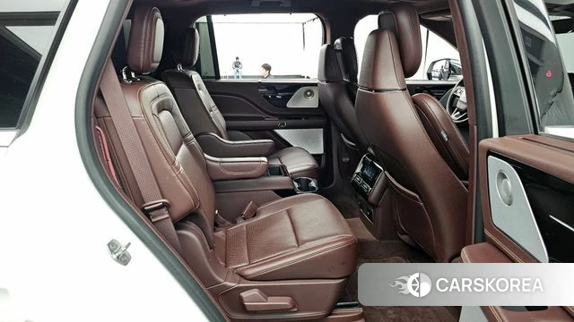 Lincoln Aviator 2nd generation 2021 Белый из Кореи, фото 3