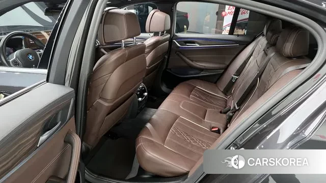 BMW 5 Series (G30) 2021 Серый из Кореи, фото 3