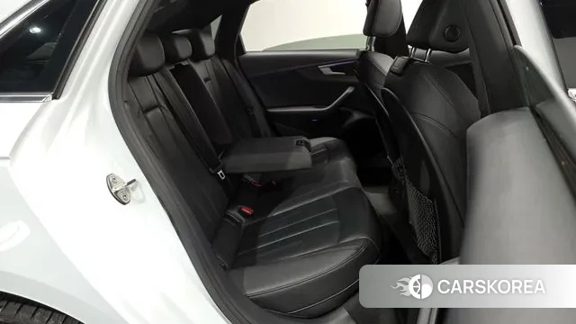 Audi A4 (B9) 2019 Белый из Кореи, фото 3