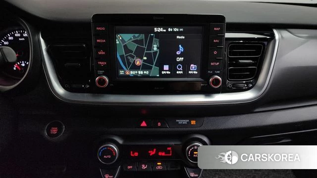 Kia Stonic 2018 Белый из Кореи, фото 3