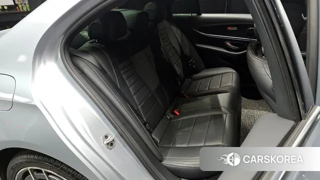 Mercedes-Benz E-Class W213 2020 Серебряный из Кореи, фото 3