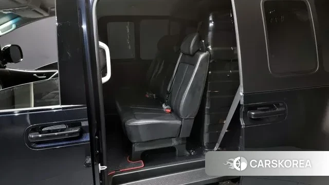 Hyundai Staria 2023 Синий из Кореи, фото 3