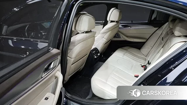 BMW 5 Series (G30) 2018 Черный из Кореи, фото 3