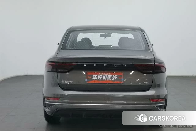 Geely Automobile Emgrand 2023 Темно-серый из Китая, фото 3