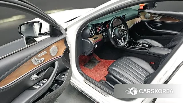 Mercedes-Benz E-Class W213 2019 Белый из Кореи, фото 3