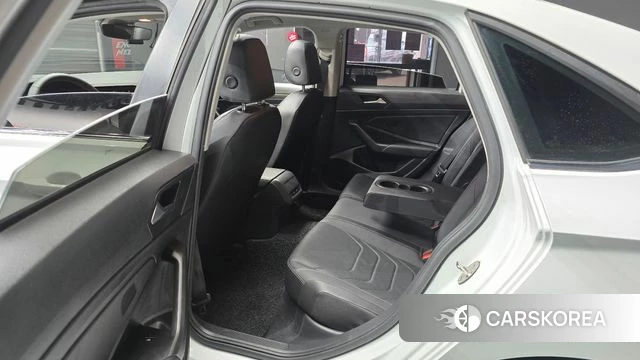 Volkswagen 7th Generation of Jetta 2021 Белый из Кореи, фото 3