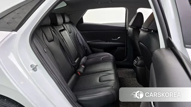 Hyundai The New Avante Hybrid (CN7) 2023 Белый из Кореи, фото 3