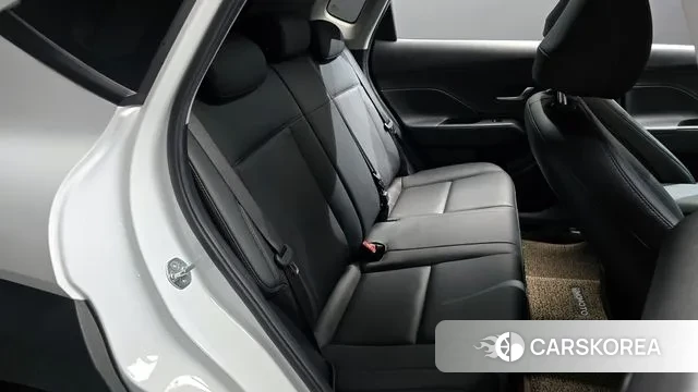 Hyundai Kona (SX2) 2024 Белый из Кореи, фото 3