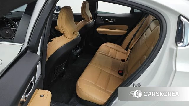 Volvo S60 3rd generation 2020 Белый из Кореи, фото 3