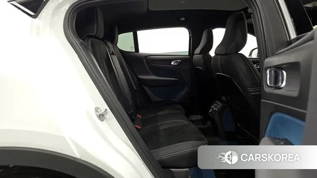 Volvo C40 Richards 2023 Белый из Кореи, фото 3