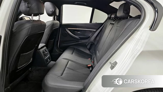 BMW 3 Series (F30) 2018 Белый из Кореи, фото 3