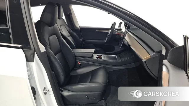 Tesla Model Y 2024 Белый из Кореи, фото 3