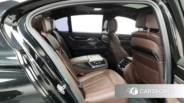BMW 7 Series (G11) 2019 Черный из Кореи, фото 3