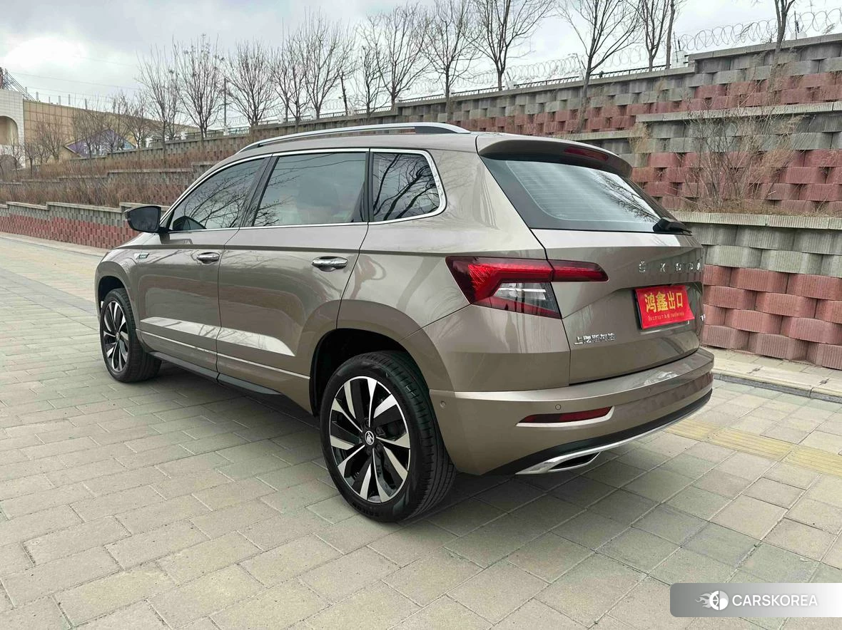 Skoda Krok 2022 Коричневый из Китая, фото 3