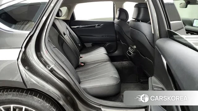 Genesis G80 (RG3) 2022 Серебряный из Кореи, фото 3