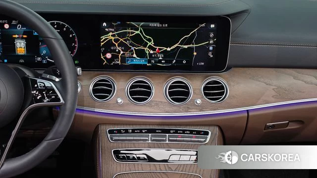 Mercedes-Benz E-Class W213 2023 Черный из Кореи, фото 3