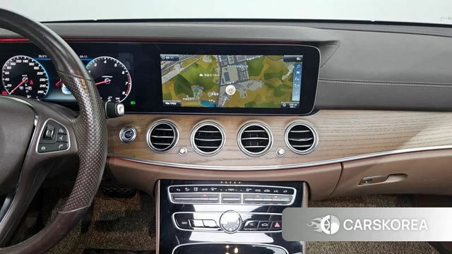 Mercedes-Benz E-Class W213 2018 Серый из Кореи, фото 3