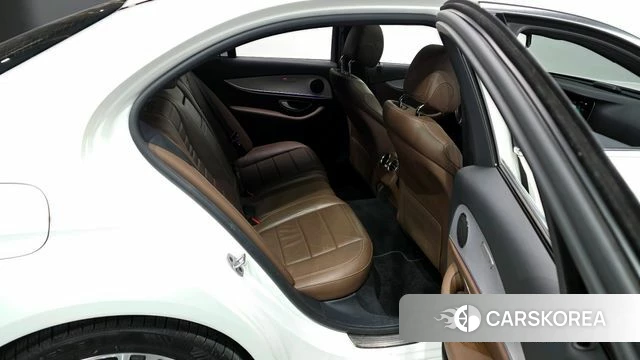 Mercedes-Benz E-Class W213 2020 Белый из Кореи, фото 3