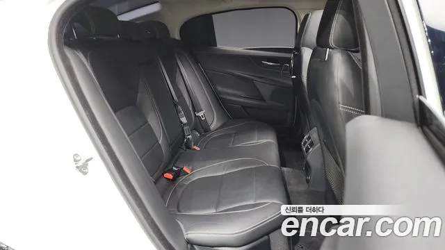 Jaguar XE 2019 Белый из Кореи, фото 3