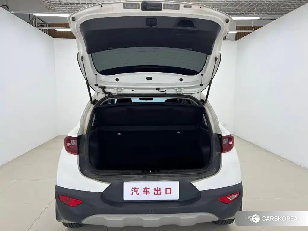Kia KX1 2023 Белый из Китая, фото 3