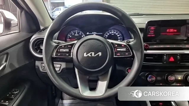 Kia The New K3 2nd generation 2021 Белый из Кореи, фото 3