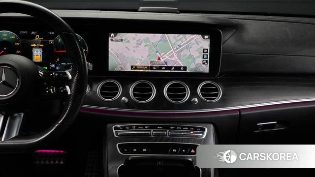 Mercedes-Benz E-Class W213 2022 Песочный из Кореи, фото 3