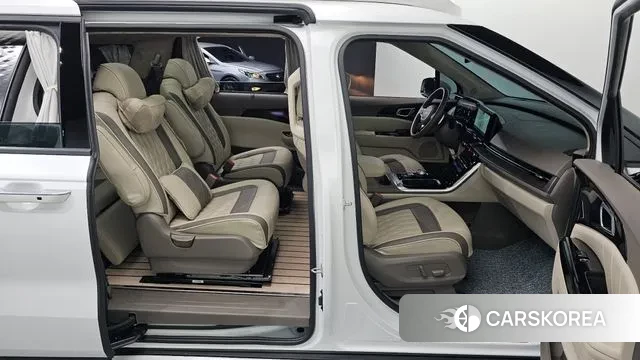 Kia Carnival 4th generation 2023 Белый из Кореи, фото 3