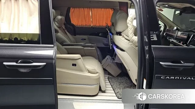 Kia The New Carnival 4th Generation 2024 Серый из Кореи, фото 3