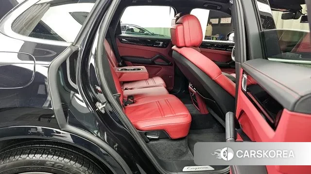 Porsche Cayenne (PO536) 2019 Черный из Кореи, фото 3