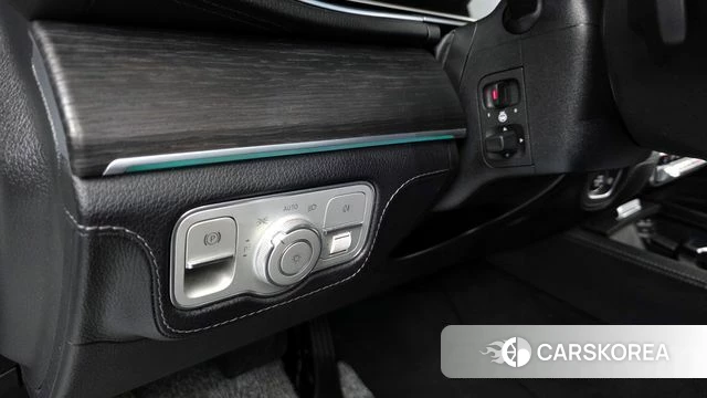 Mercedes-Benz GLE-Class W167 2023 Белый из Кореи, фото 3